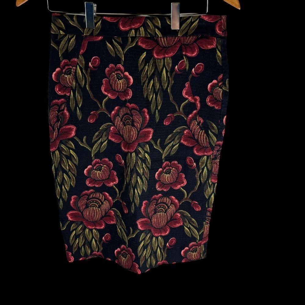 Ann‎ Taylor Black Textured Floral Back Slit Pencil Skirt Sz 0